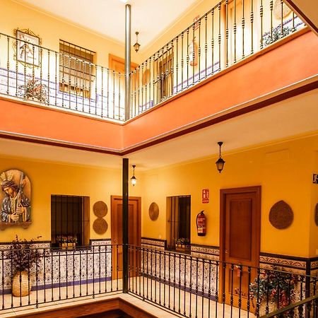 Pension Macarena Sevilla Bagian luar foto