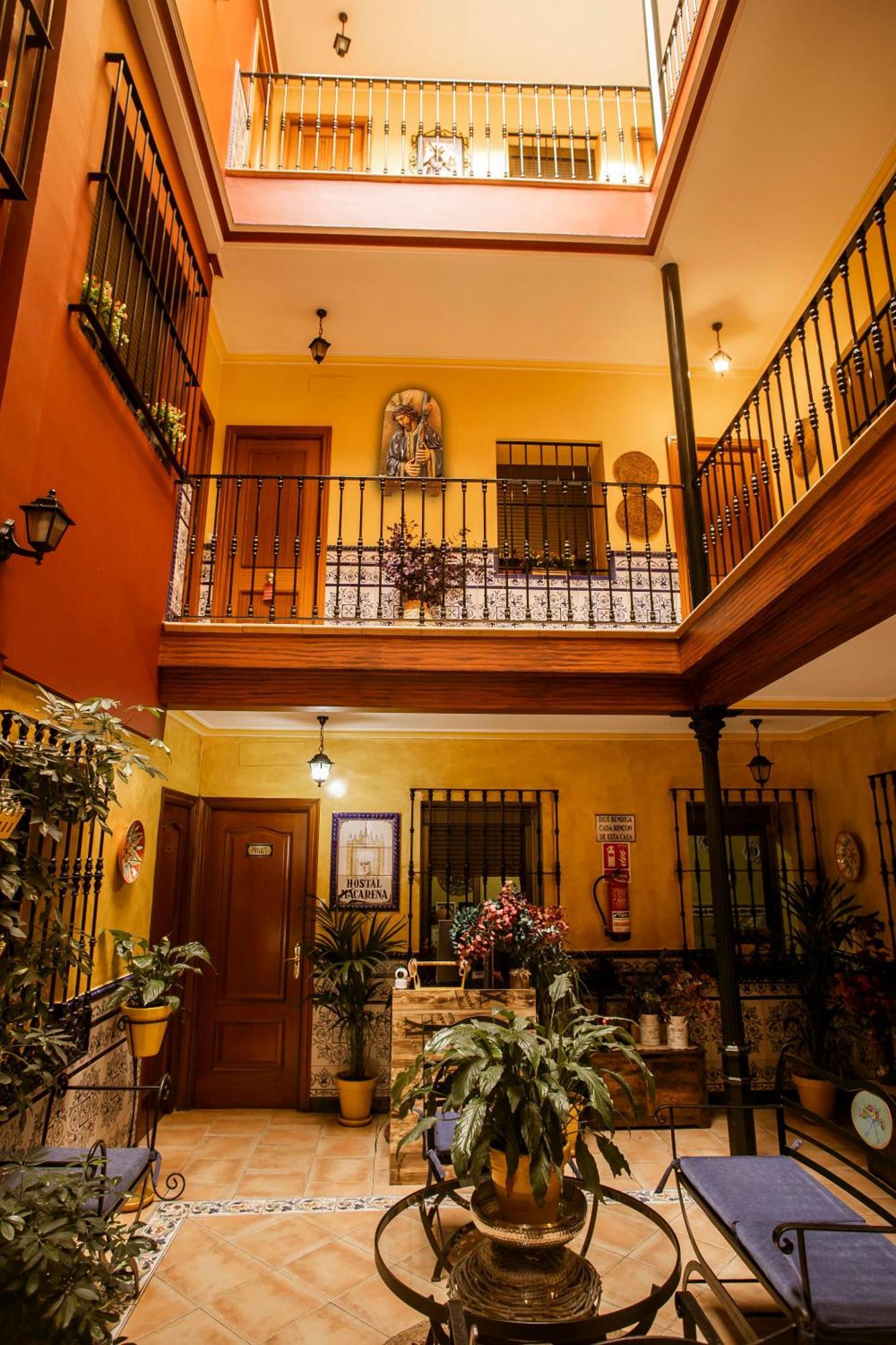 Pension Macarena Sevilla Bagian luar foto