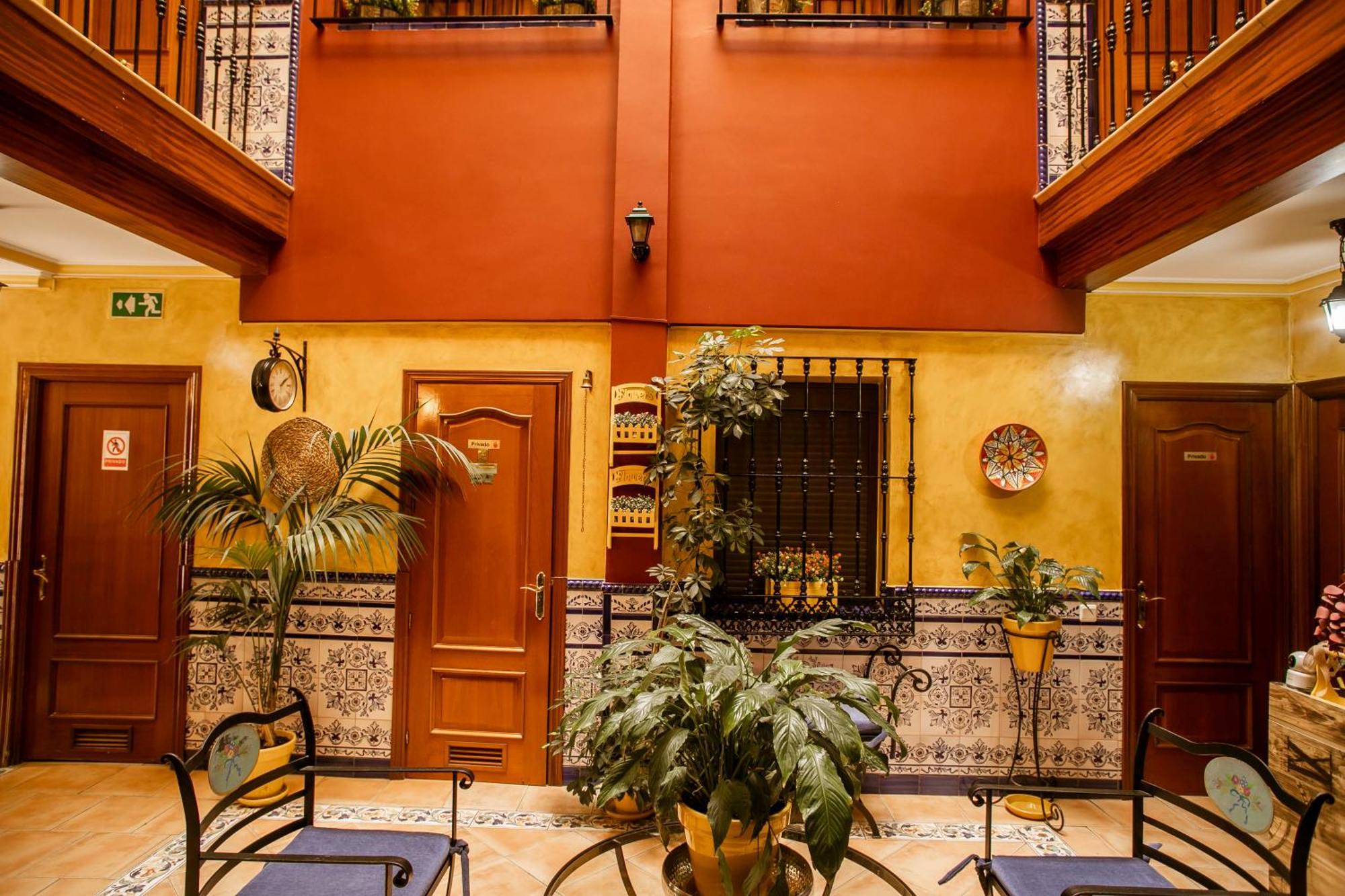 Pension Macarena Sevilla Bagian luar foto